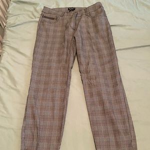 Business-like capris.